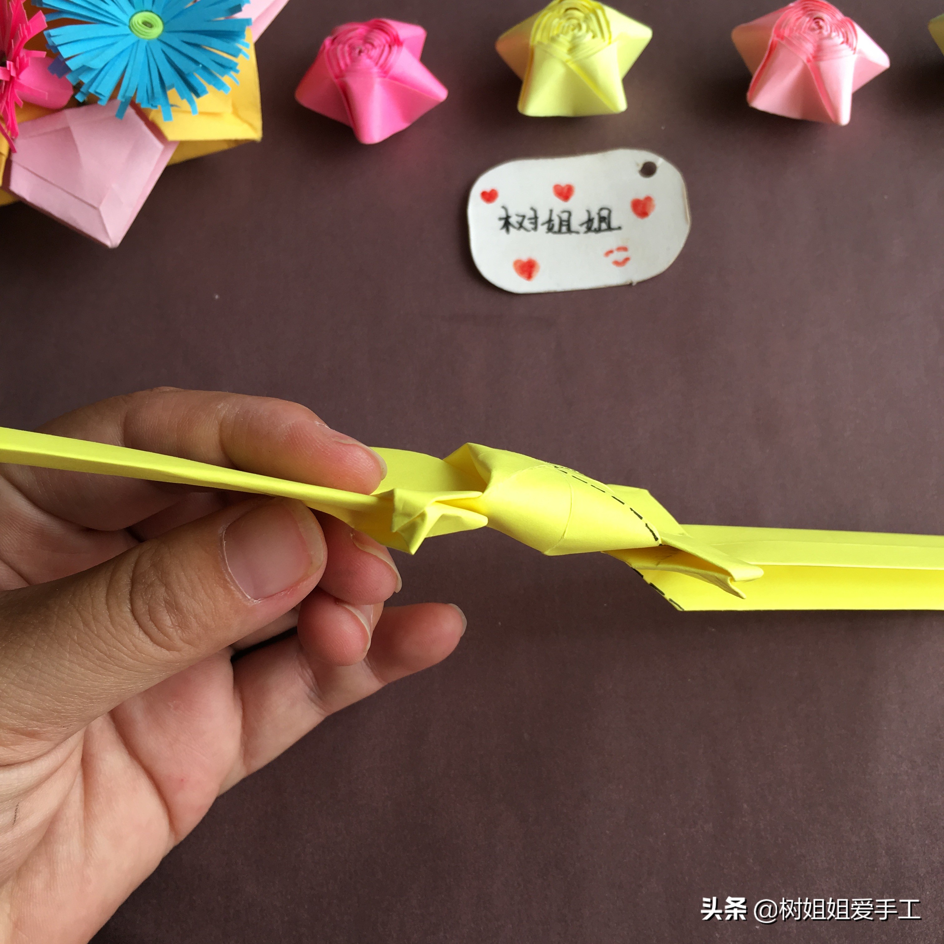 蝴蝶结戒指折纸教程慢动作,蝴蝶结戒指折纸教程