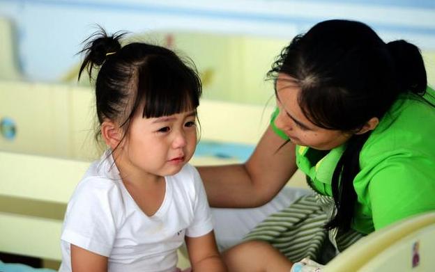 让孩子独立的正确方法,过早让孩子独立的后果