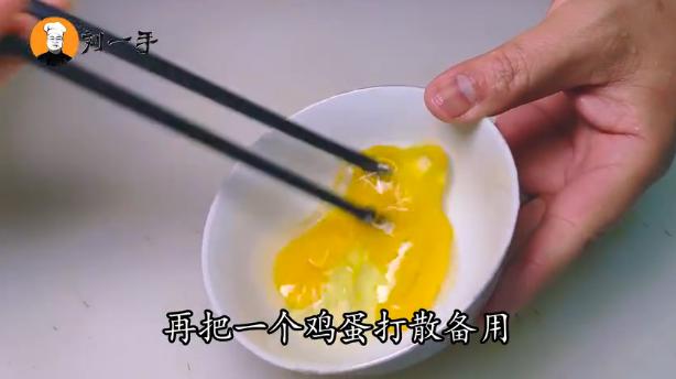 如何做炒年糕的简单方法,怎么做炒年糕又简单又好吃呢