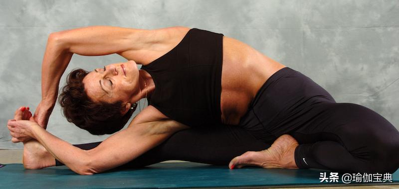 9个瑜伽动作帮助睡眠,腹股沟打开的瑜伽动作