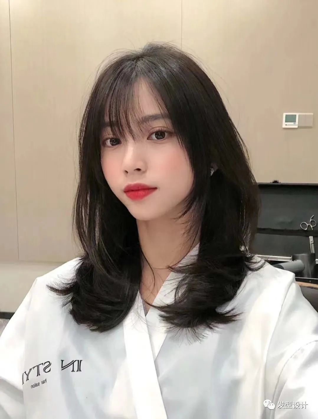 发型女2020流行发型中长发木马卷,直发型女2020流行发型中长发减龄