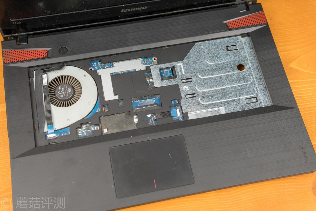 联想y400维修断轴,联想y400屏轴太紧
