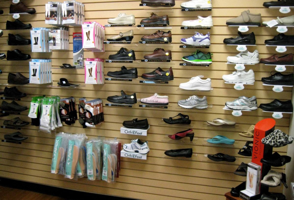 开一家鞋店一年能挣10万吗,深圳小伙开店完整版