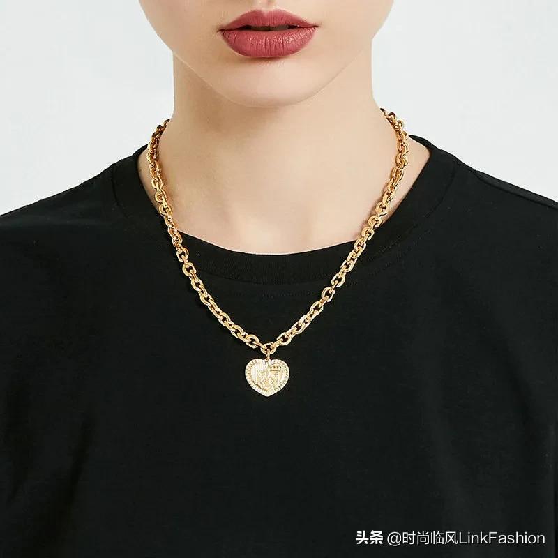 复古感元素,打造春天的时髦衣橱