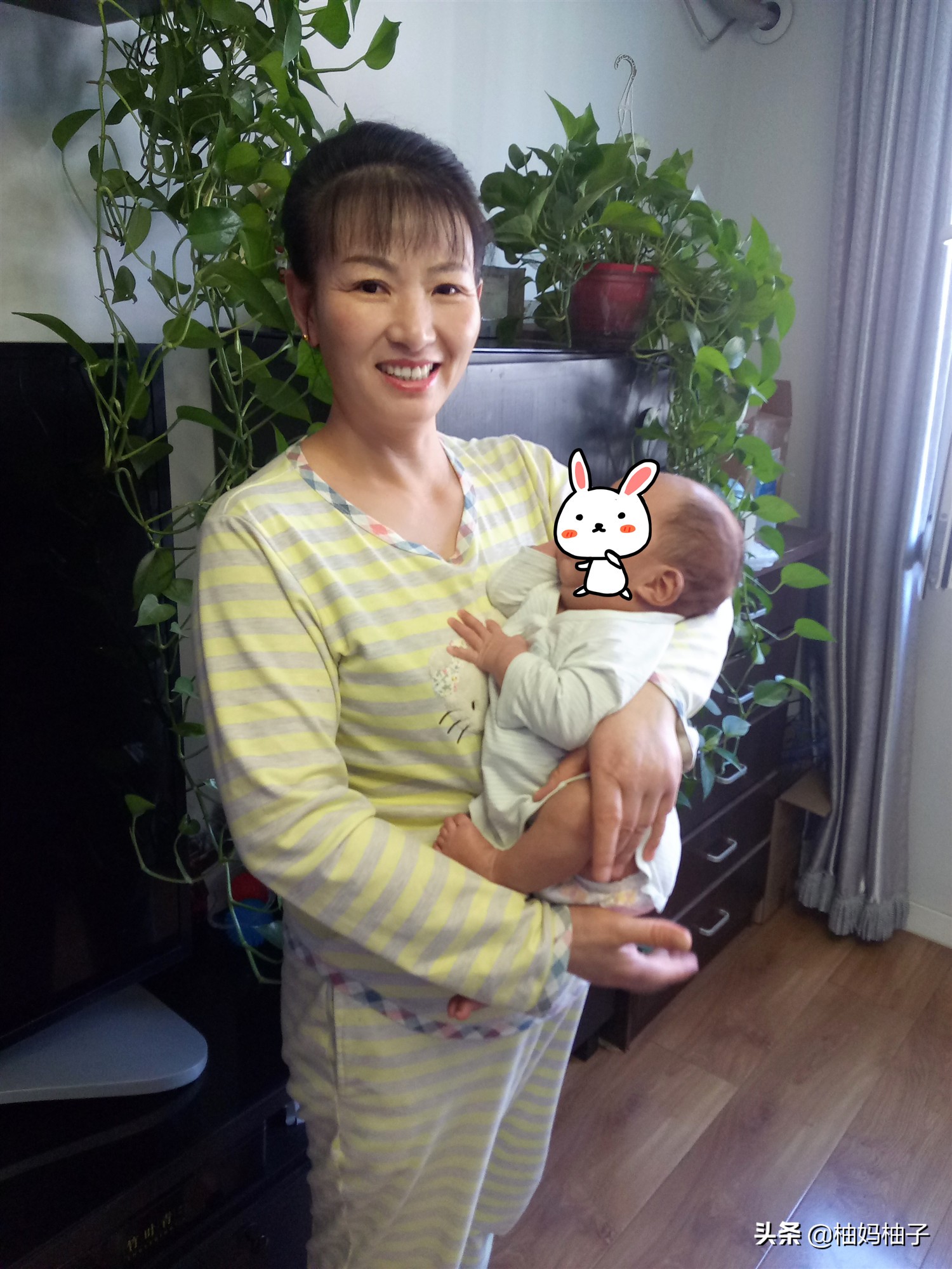 花8000请育婴师,花五千块钱请的育儿嫂