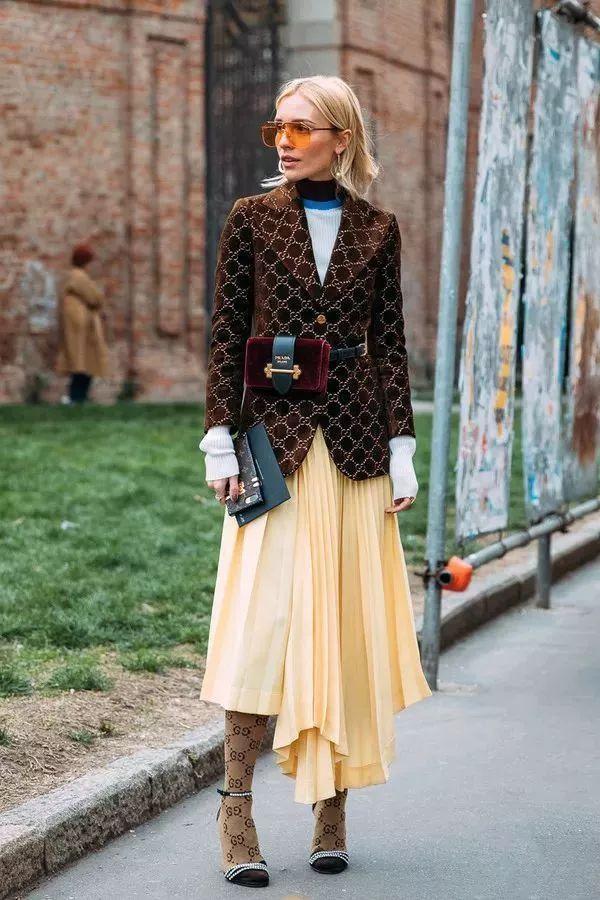 西装配裙子适合哪种发型,中长西装配什么裙子好看