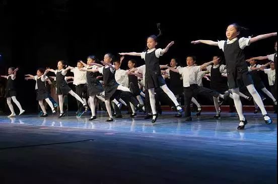 上海公办小学必须选择对口的学校,上海哪些小学学校是不限户籍招生