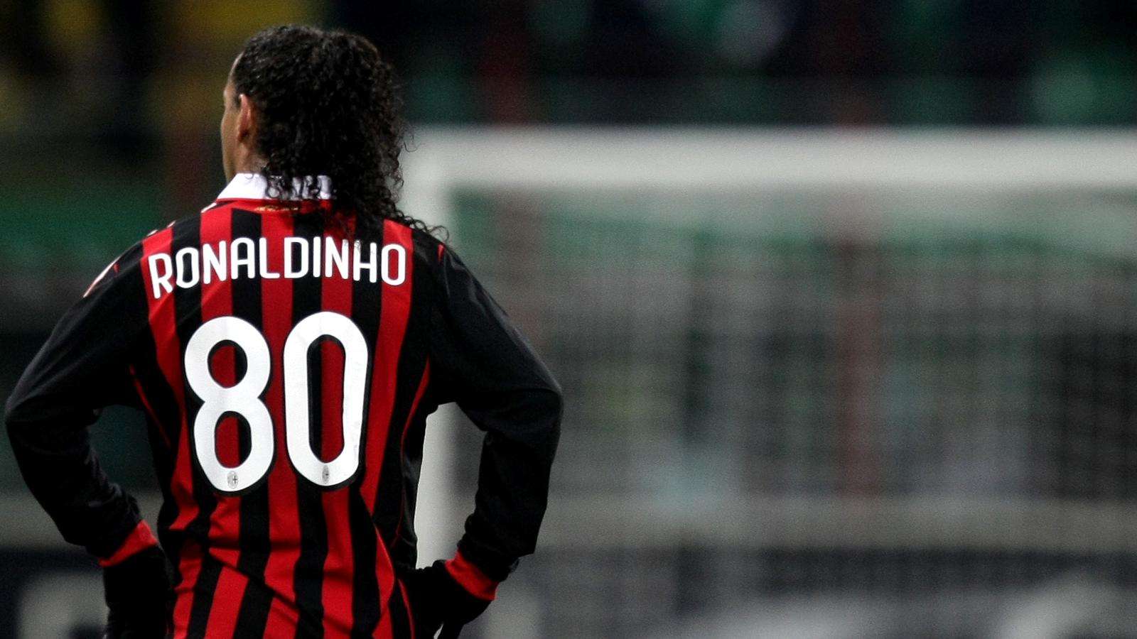 足坛冷门球衣号码,足球巨星小罗