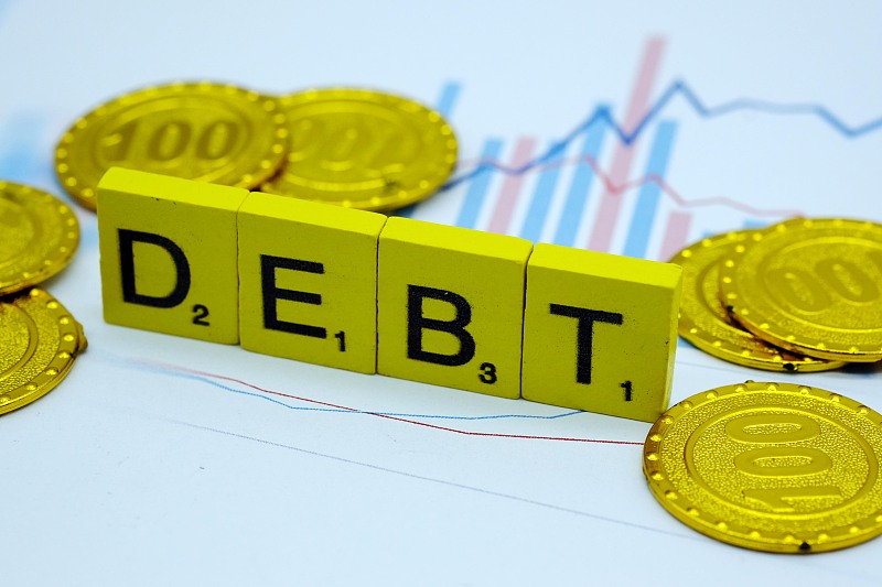 7张信用卡有一张逾期了会怎样,名下7张信用卡