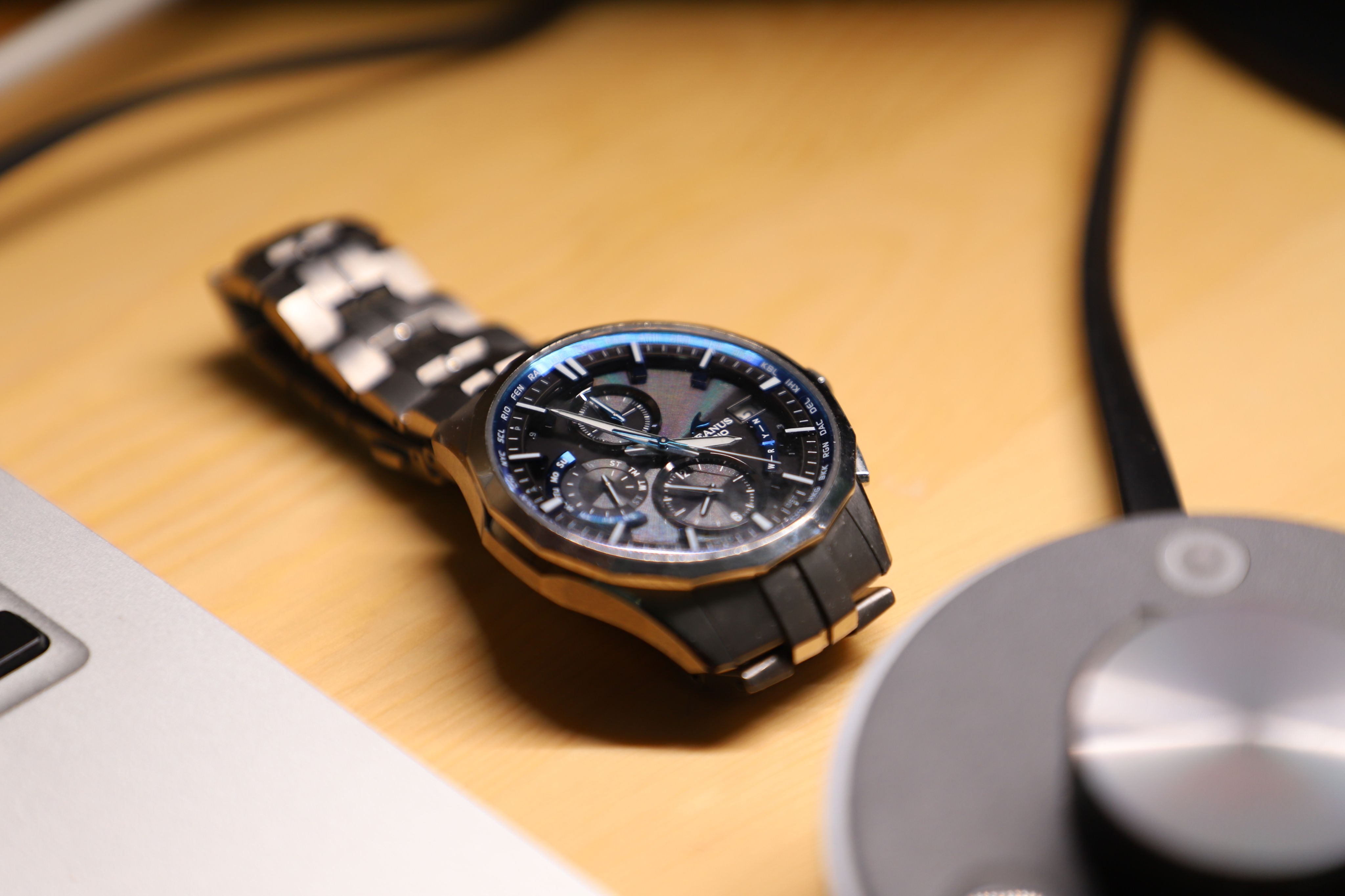 最简单的宅家工作台,在家办公小物件