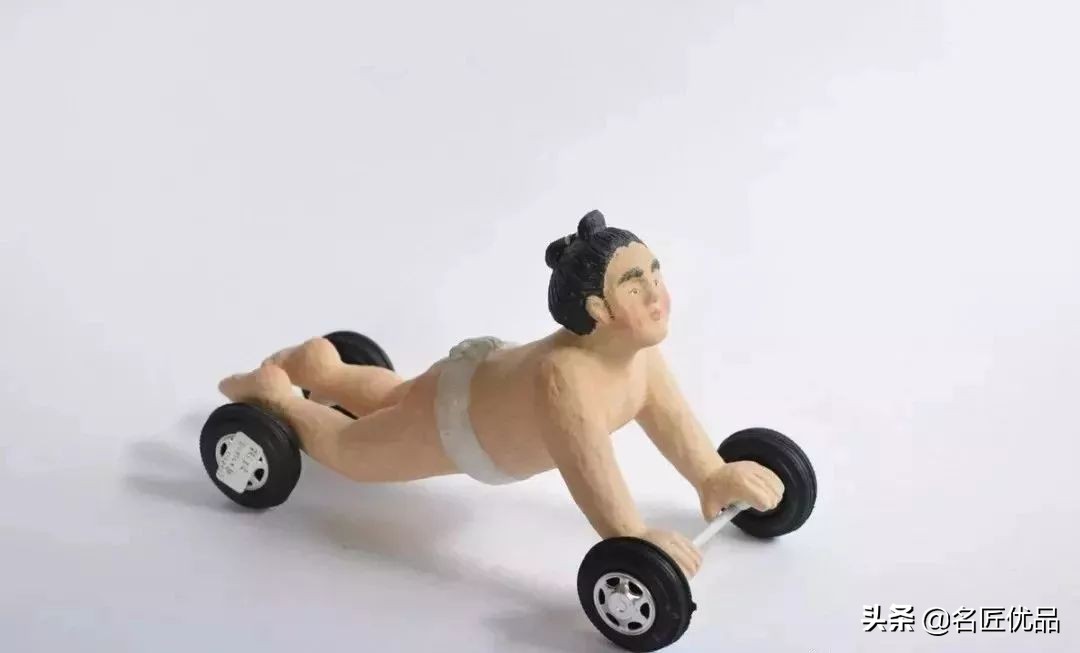 想不想开？这个贴着小胡子的女生，做出全世界最可爱的汽车