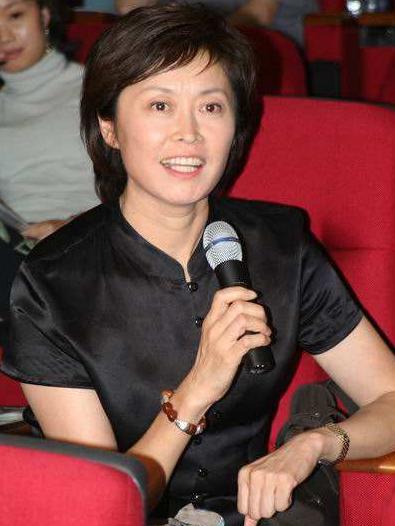 敬一丹董丽娜金话筒,敬一丹最近新消息