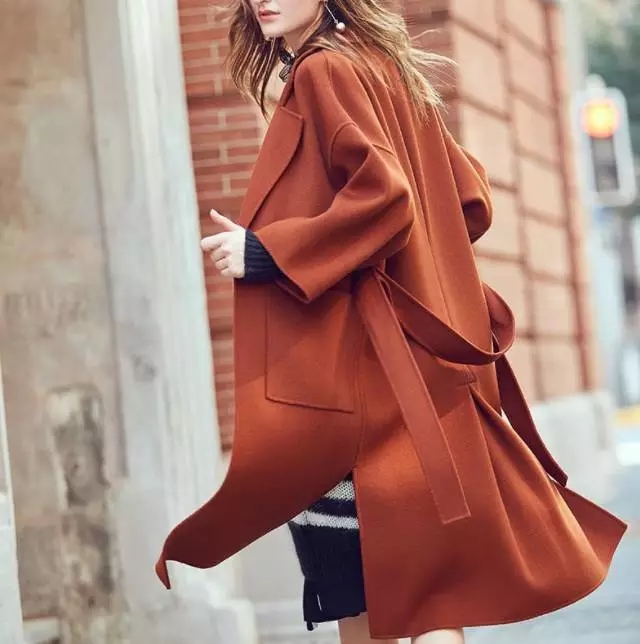 怎样辨别双面呢大衣好坏,双面呢大衣有什么优缺点