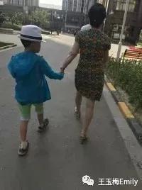 让孩子留守还是自己带在身边,为自己村子做点事