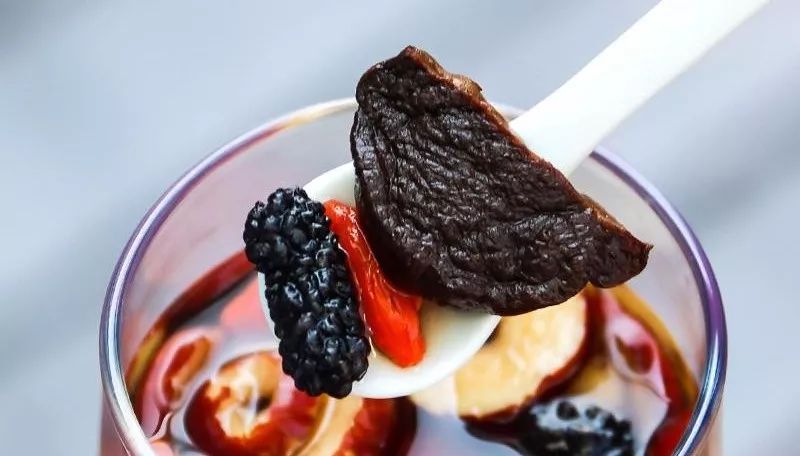 鹿茸人参枸杞一起补肾,鹿茸和人参哪个补肾更好