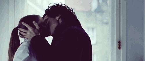 女人让男人着迷的三种方式,女人让男人着迷的几个行为