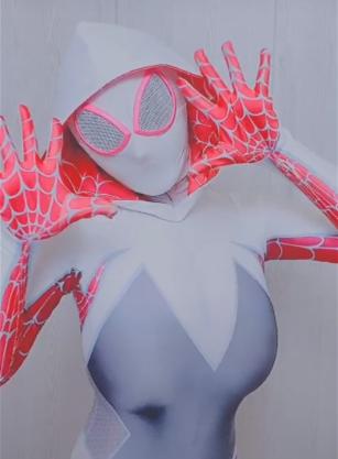 古阿扎蜘蛛侠战衣,古阿扎穿蜘蛛侠衣服过程