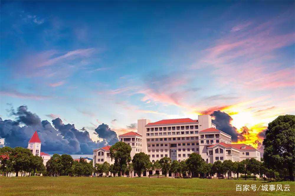 东北师范大学强专业,南师大在全国师范大学排名