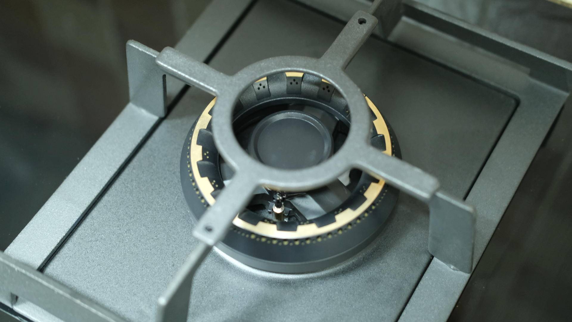 怎样知道燃气灶用了几年了,美的q67燃气灶是高端机吗