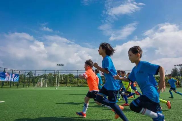 足球的魅力可以迷倒任何一个人,足球最美的魅力