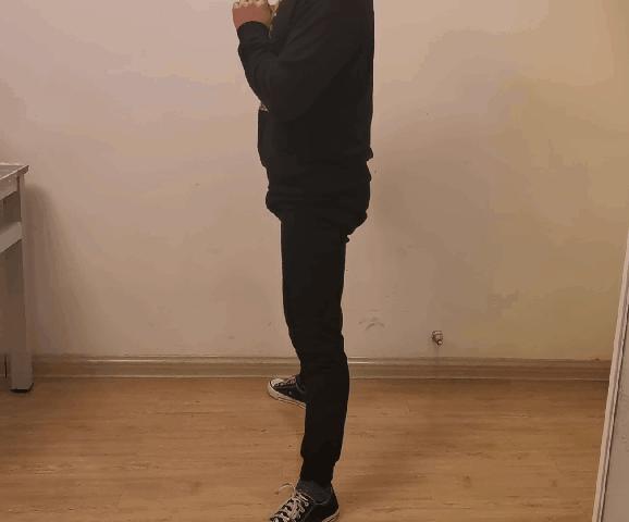 改变腿型的交叉蹲,正确深蹲法教你翘臀不粗腿