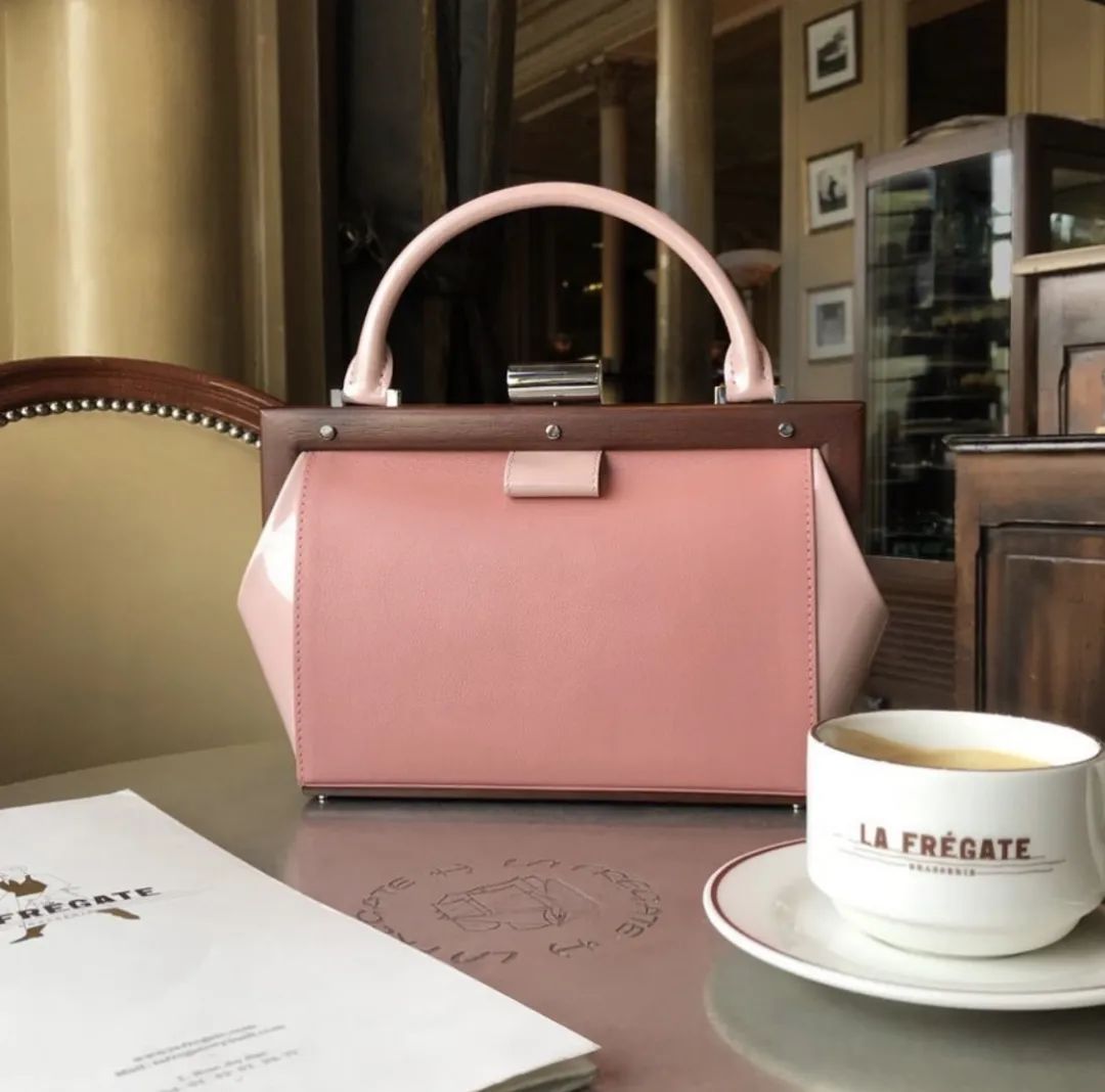 十大入门级轻奢女包千元下,女士小众轻奢品牌包推荐