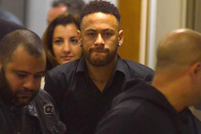 内马尔性侵案完整事件,内马尔性侵案件发布会