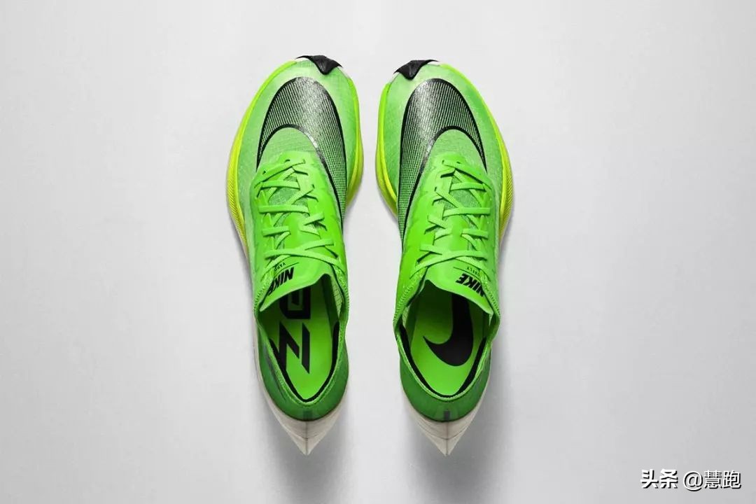耐克碳板跑鞋是什么黑科技,耐克跑步鞋男款减震回弹透气