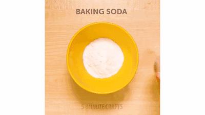 不锈钢楼梯扶手油污清洁小妙招,清洁厨房纱窗油污的小妙招