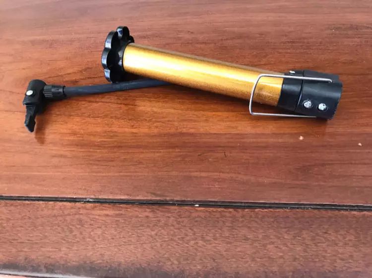 不用开瓶器红酒瓶打开方法,喝红酒没有开瓶器要如何打开