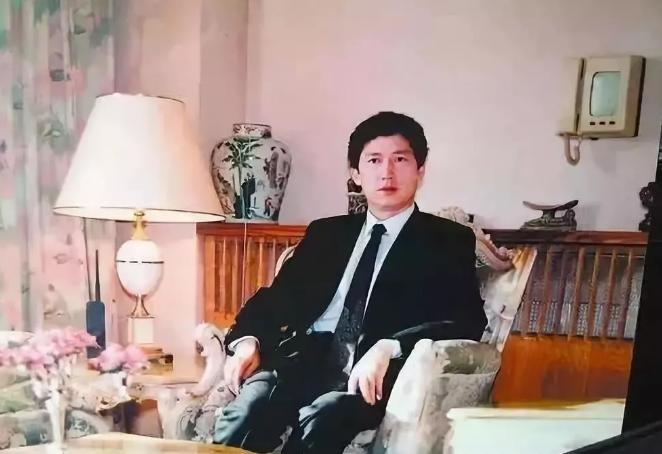 北京人娶了一个美国亿万富婆,30岁娶70岁富婆继承70亿家产