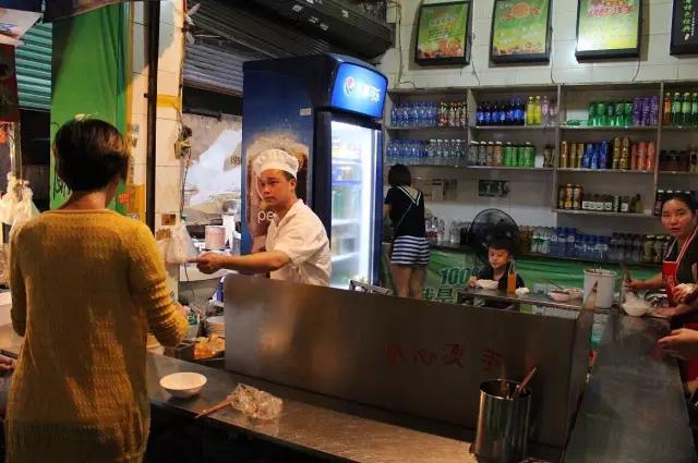 西南大吃省里的嗦粉冠军，这座吃货宜居城市值得关注