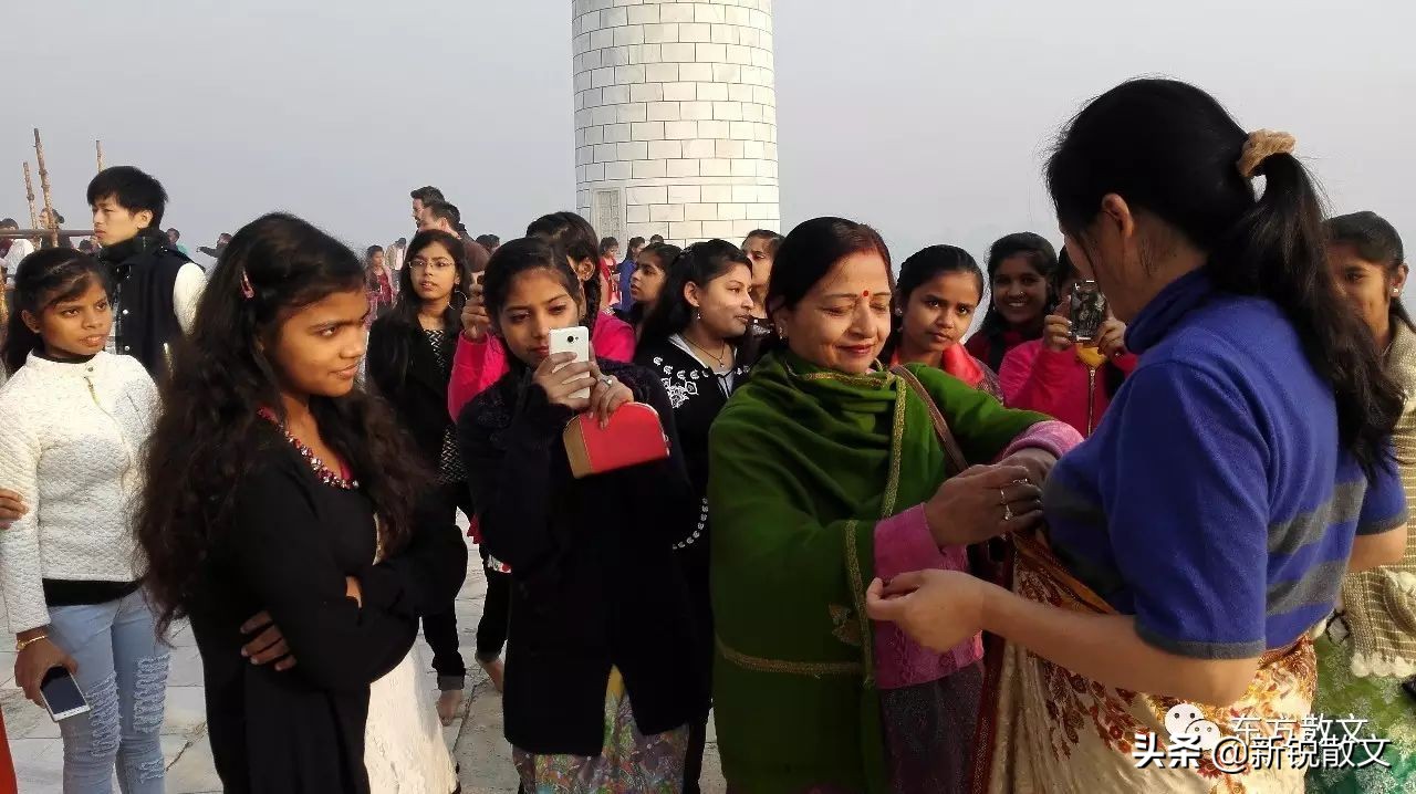 汉语吵架棒的印度导游，告诉我们他眼中的印度