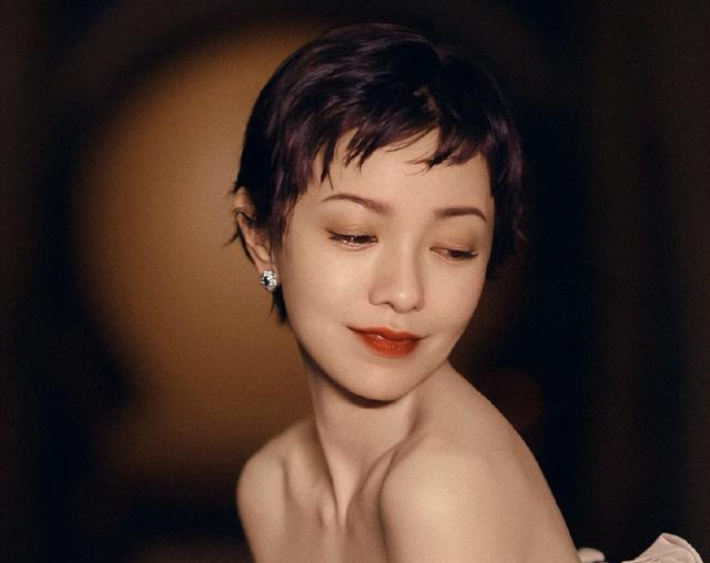 郭采洁周六夜现场短发,郭采洁露耳超短发