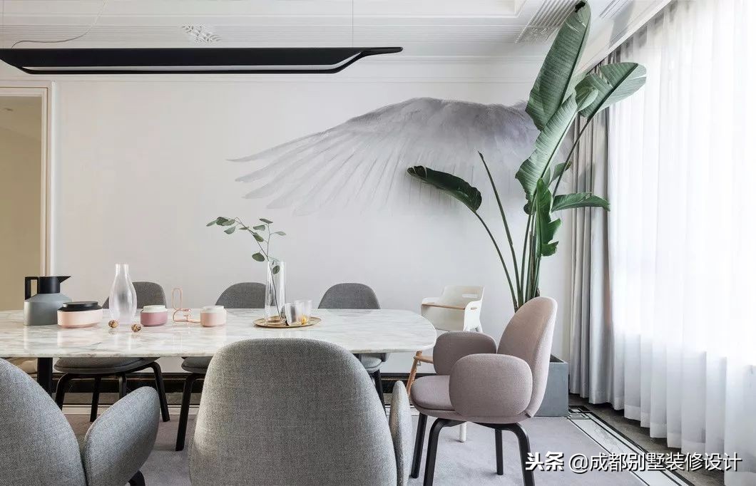 220㎡空中大平层，清新法式设计，家，就得有个精致范儿！