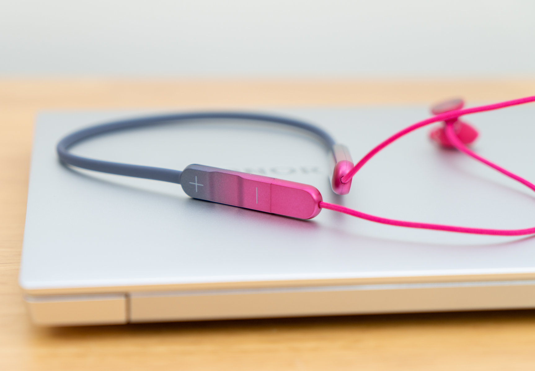 耳机有带闪光的吗,耳机竟然有这么多功能