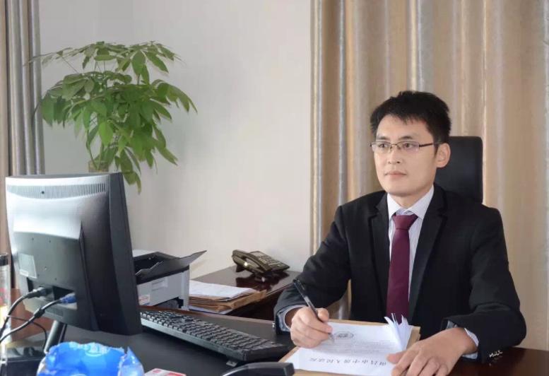 律师事务所工作好还是公务员好,法学就业真实现状律师事务所