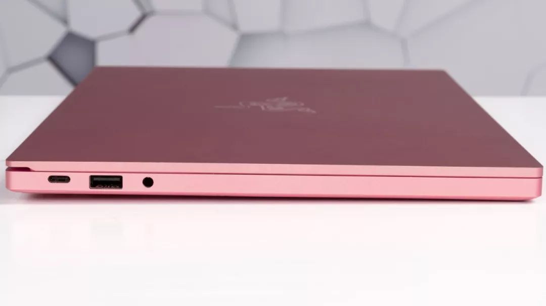 聊一款性价比巨低的笔记本电脑,粉色笔记本电脑英特尔