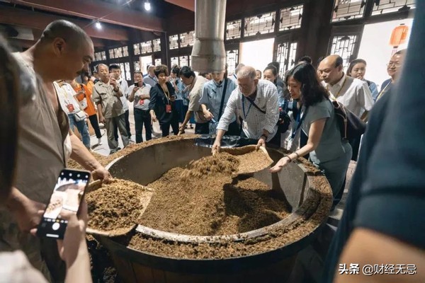 山西汾酒股价暴跌的原因,山西汾酒目前跌最惨的十只股