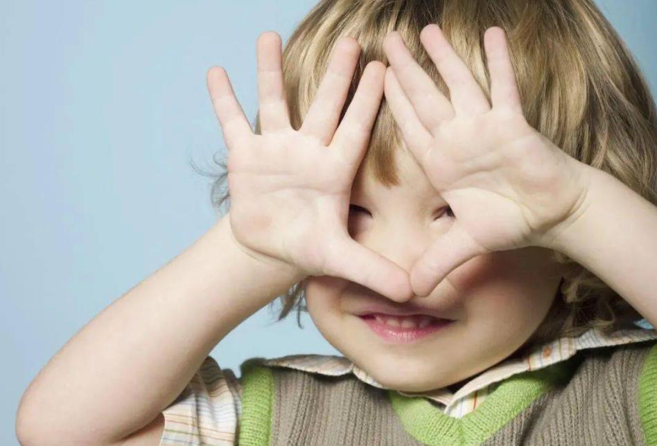 男孩无名指比食指长的人聪明吗,孩子右手食指比无名指长代表什么