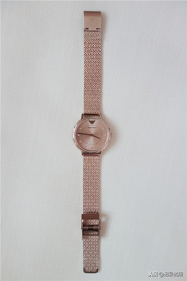 戴阿玛尼好不好,dw和阿玛尼手表哪个好