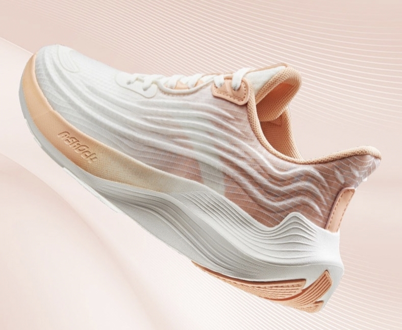 白敬亭代言的安踏鞋的同款,白敬亭同款安踏霸道篮球鞋灰色