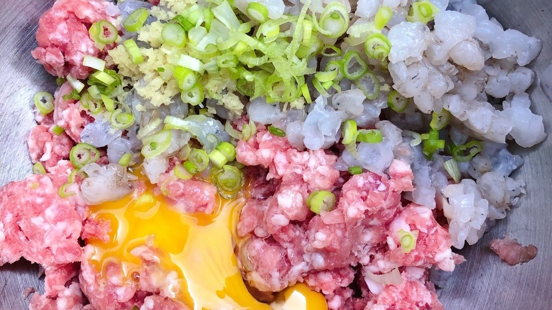 鲜虾云吞元宝型,猪肉虾仁鸡蛋三鲜馅馄饨正宗做法