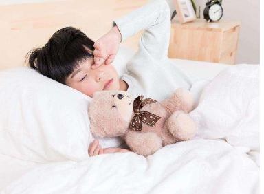 宝妈们要注意，宝宝醒的太早该怎么办，如何养成良好的习惯