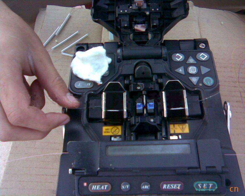 光纤与卫星通信的理解,皮线光缆与光纤区别