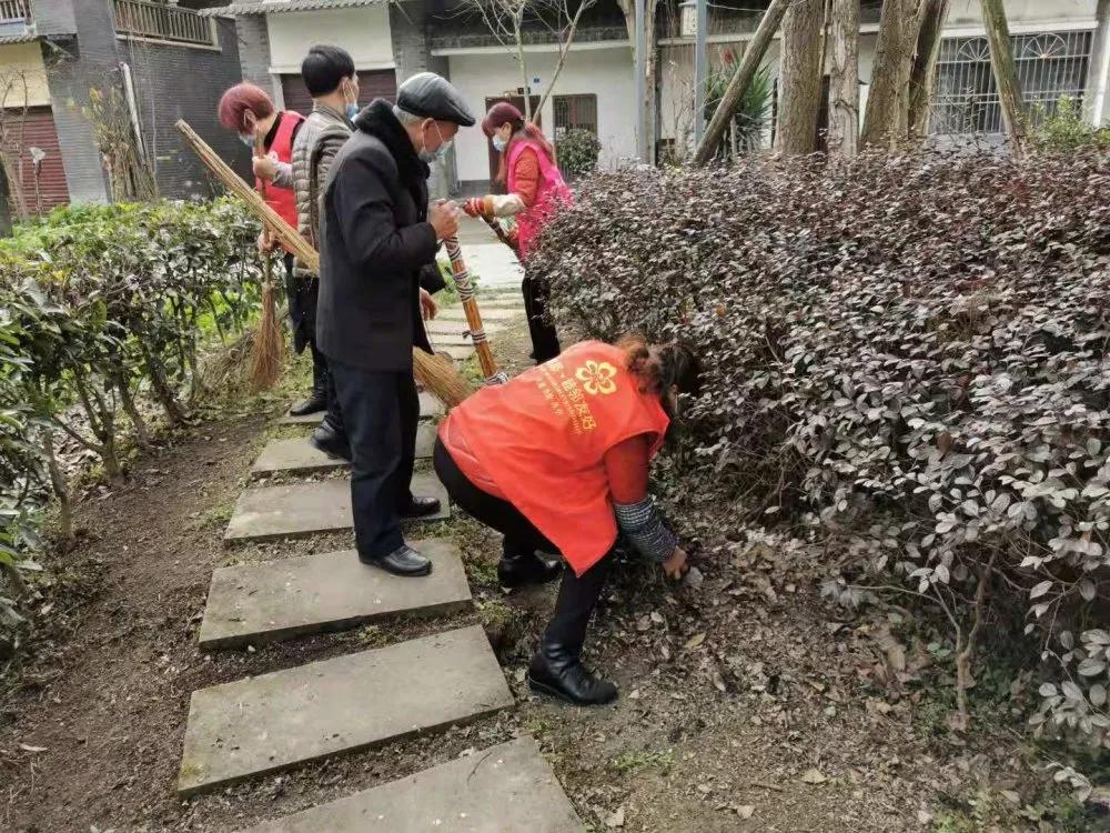 文明郫都丨守护生态颜值，郫都志愿者在行动！