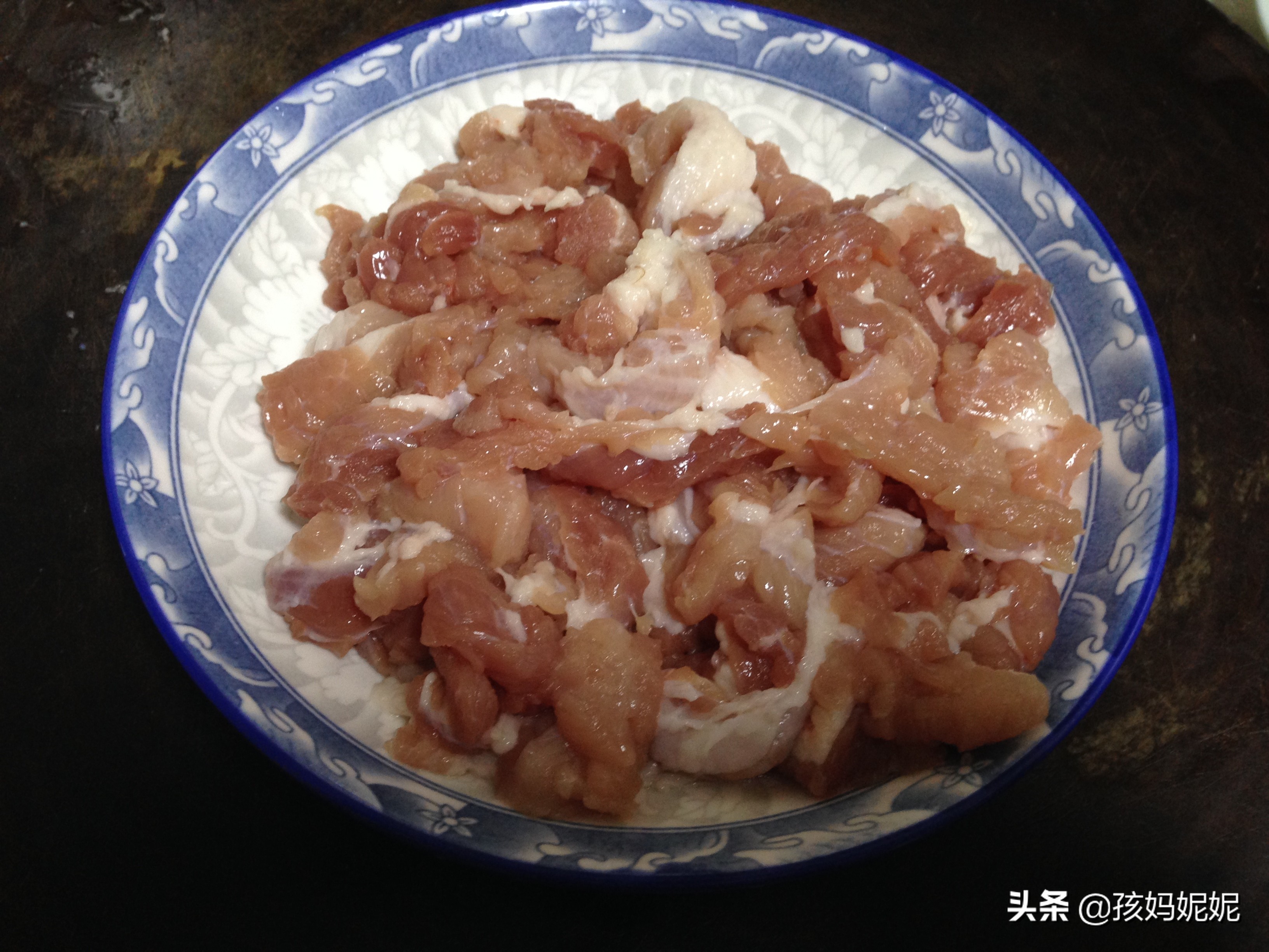 炸酱面的正确做法教程,炸酱面要什么酱