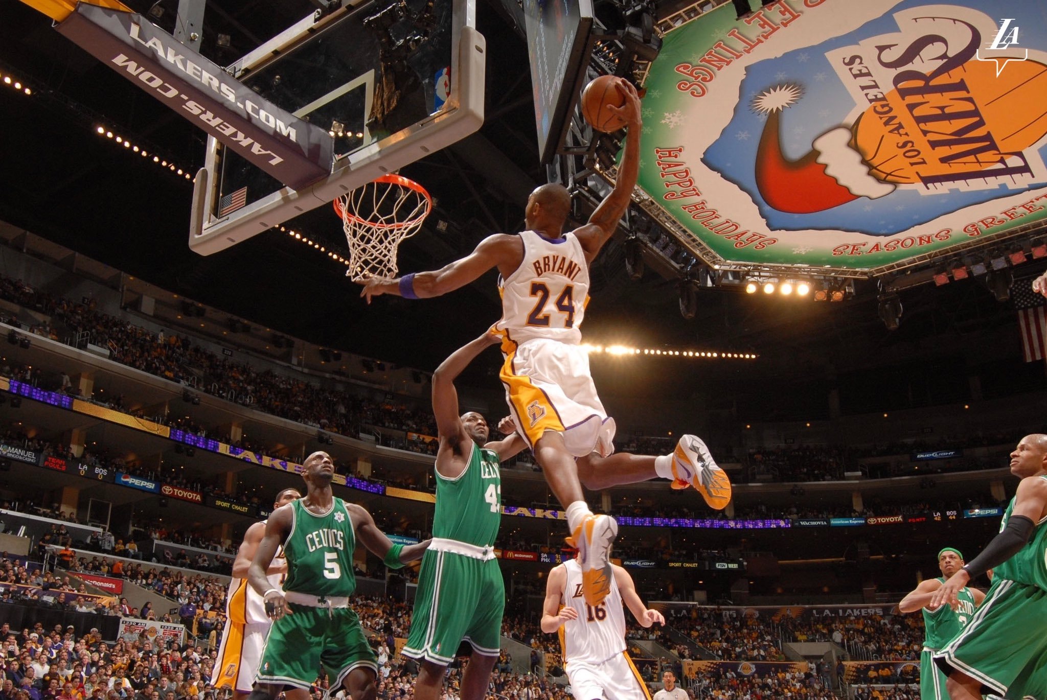 科比低帮鞋风靡,低帮科比