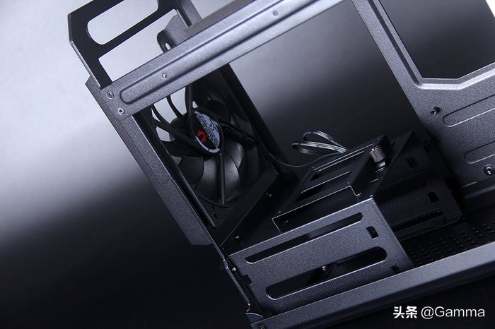 综合性能最好的itx机箱,安钛克itx机箱分体式水冷案例