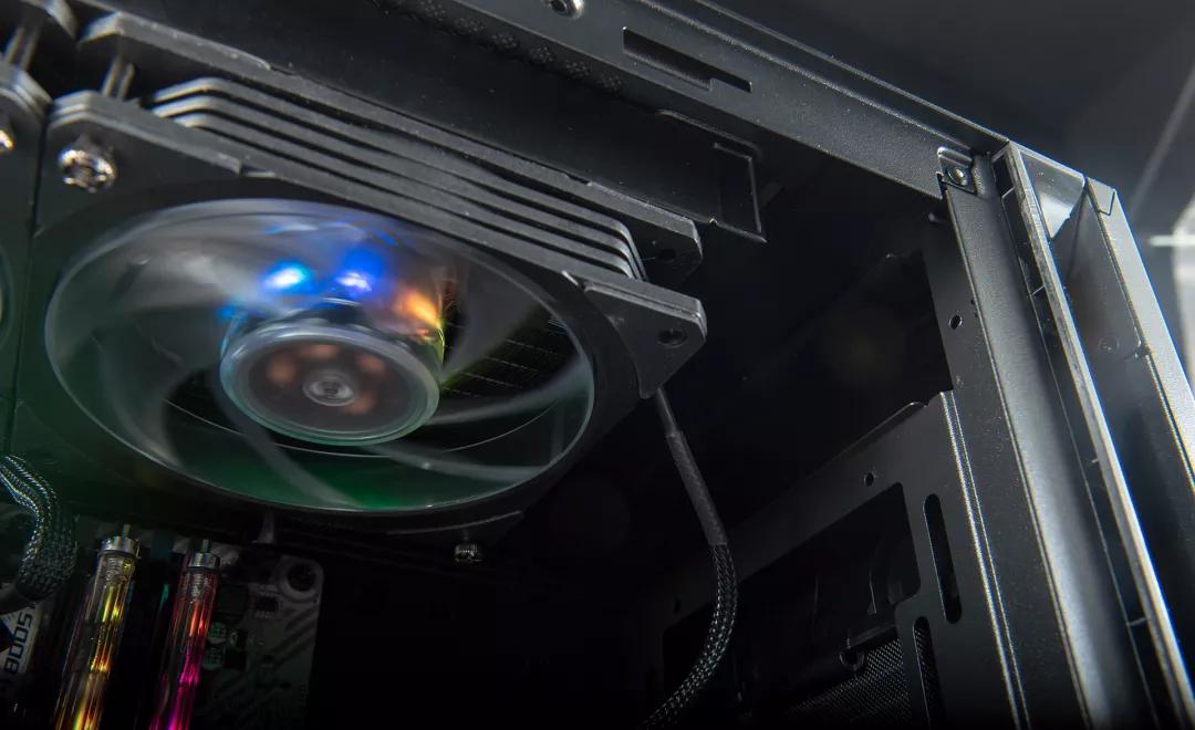 酷冷至尊silencio机箱,酷冷至尊非侧透静音机箱